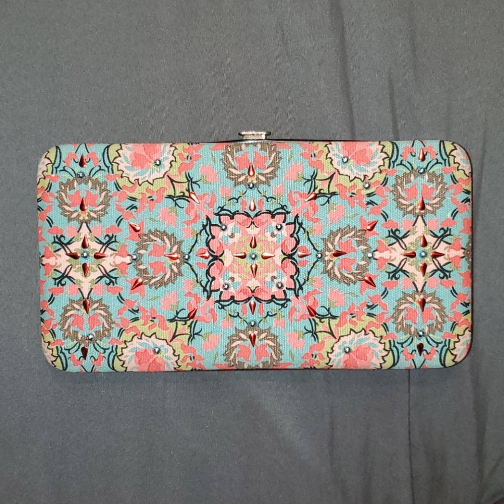 Claire's Wallet